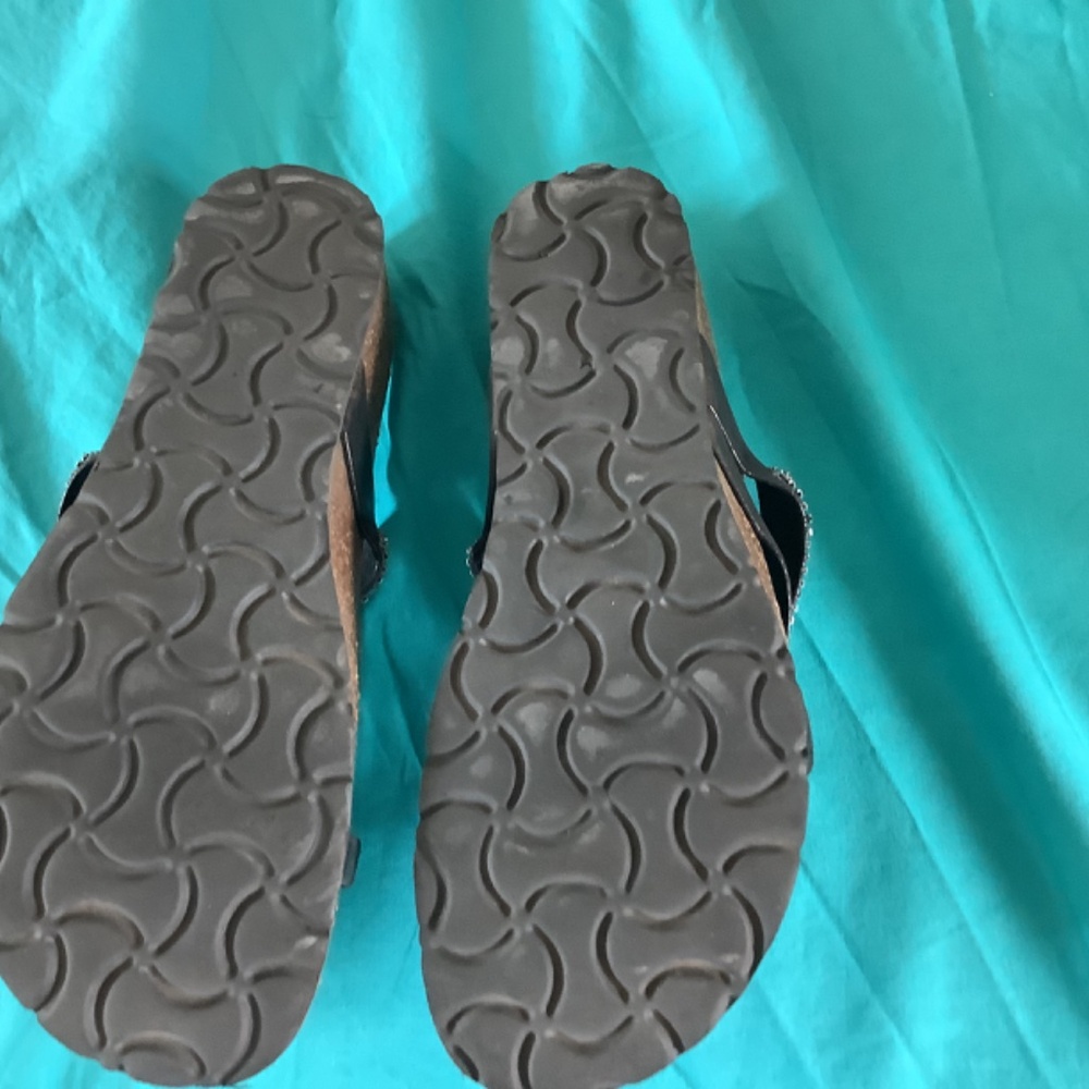Casual Toe Thong Sandal - Picture 2 of 2